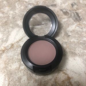 MAC Cosmetics Eyeshadow Quarry